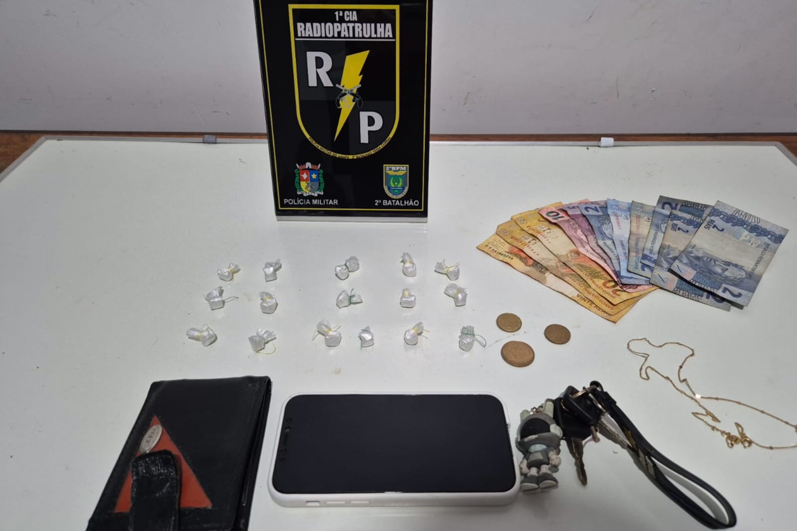 Antigo combatente é pego com entorpecentes e tenta fugir da detenção